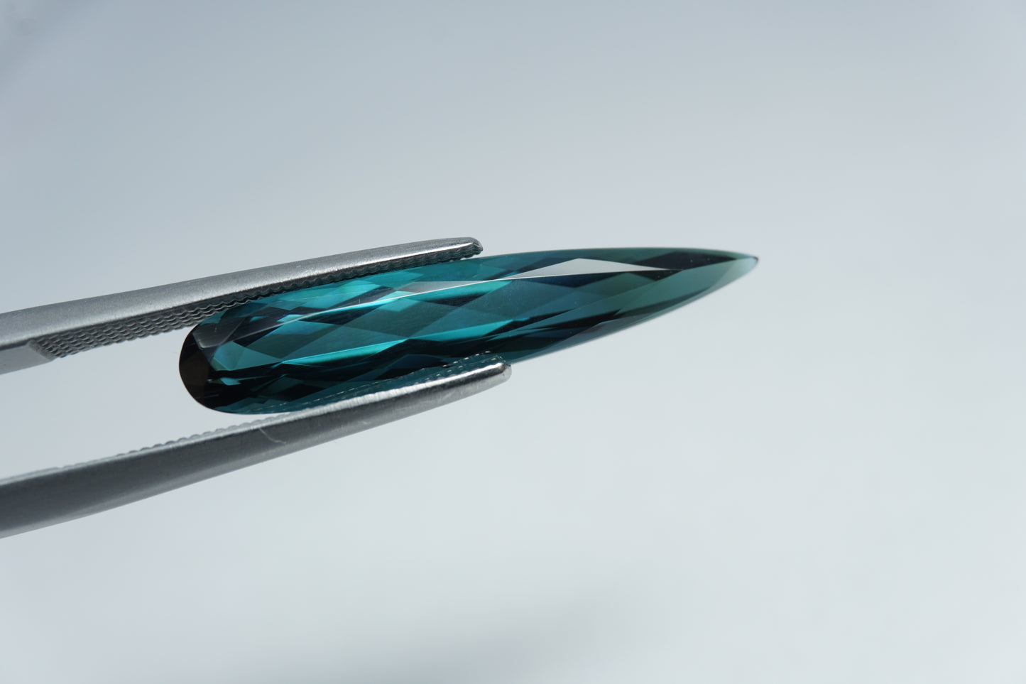 3.50ct Tourmaline blue 25x5mm
