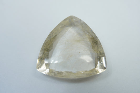 28.55ct Quartzo com inclusão 27mm