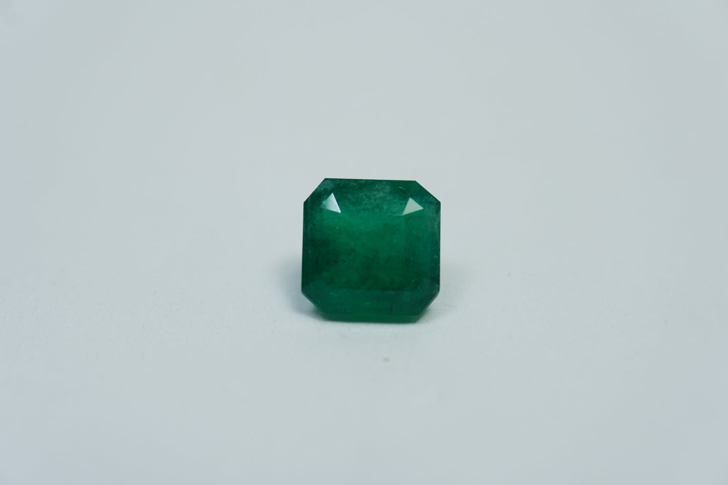 2.45ct Esmeralda 8mm