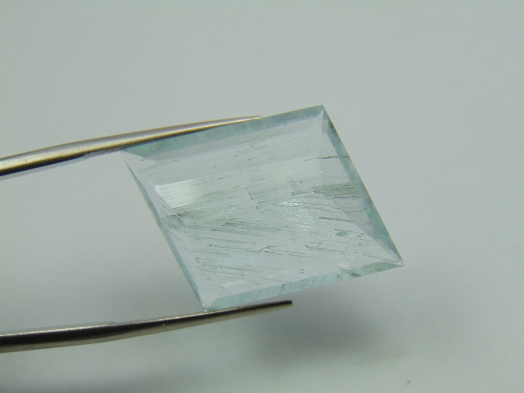 18.40ct Água-marinha Com Agulhas 19x17mm