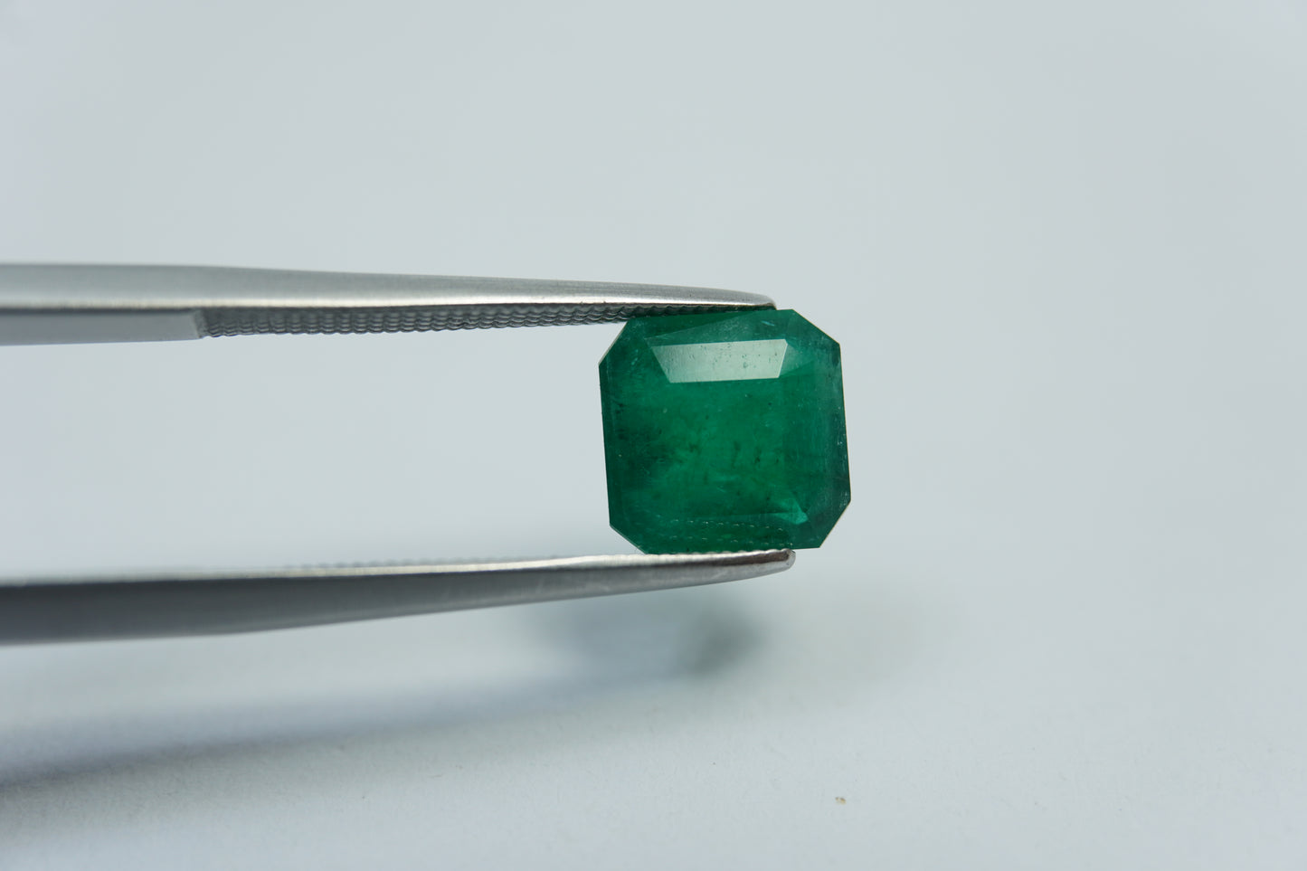 2.45ct Esmeralda 8mm