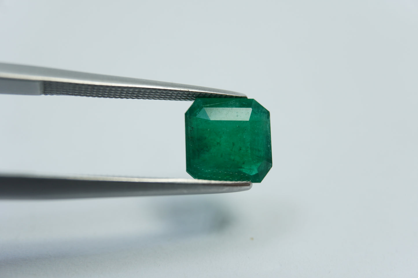 2.45ct Esmeralda 8mm