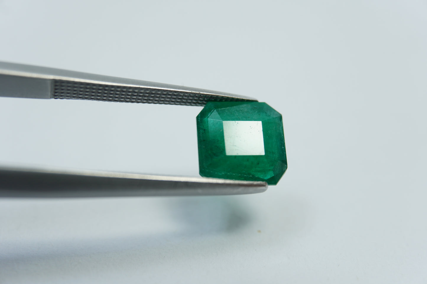 2.45ct Esmeralda 8mm