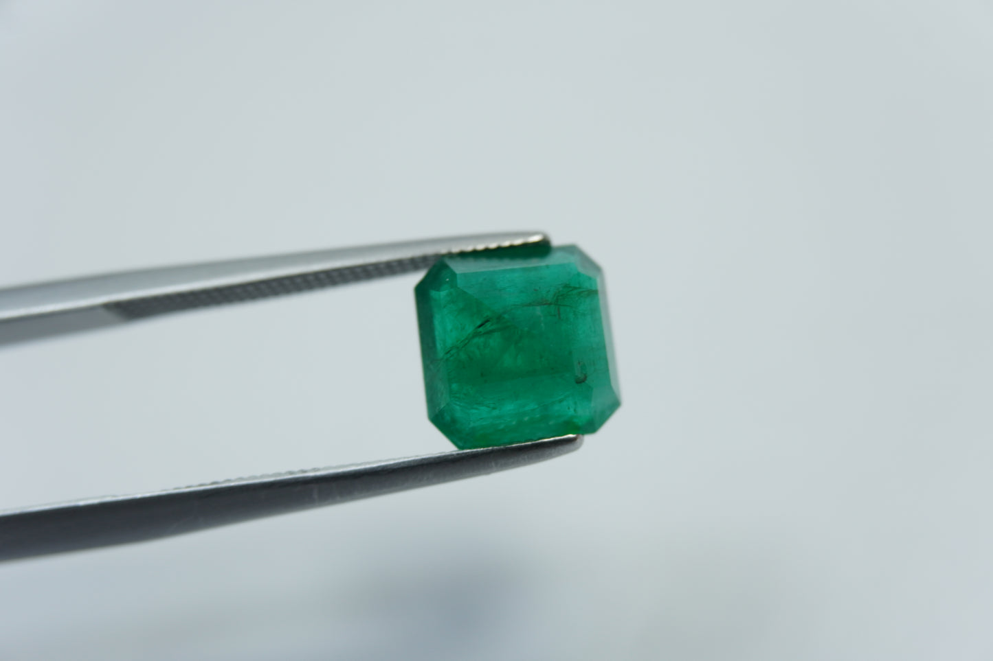 2.45ct Esmeralda 8mm