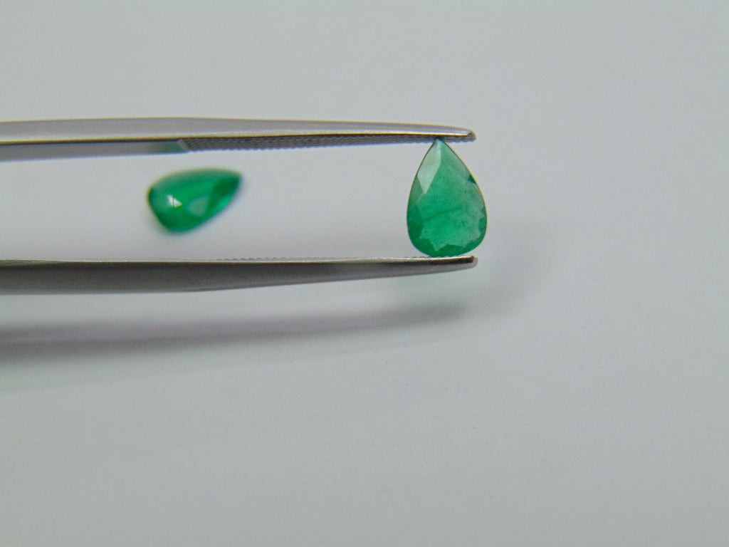 Par de esmeralda 0,93 ct 7x5mm