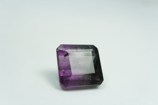 14.40ct Turmalina bicolor 14x13mm