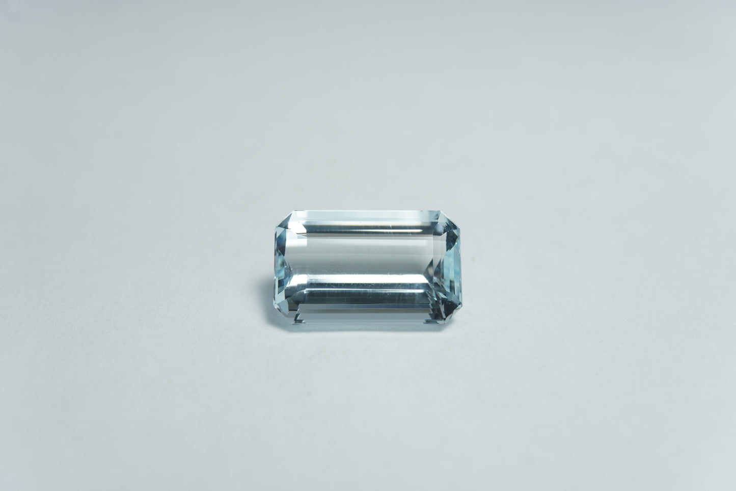 3.70ct Água-marinha 12x8mm