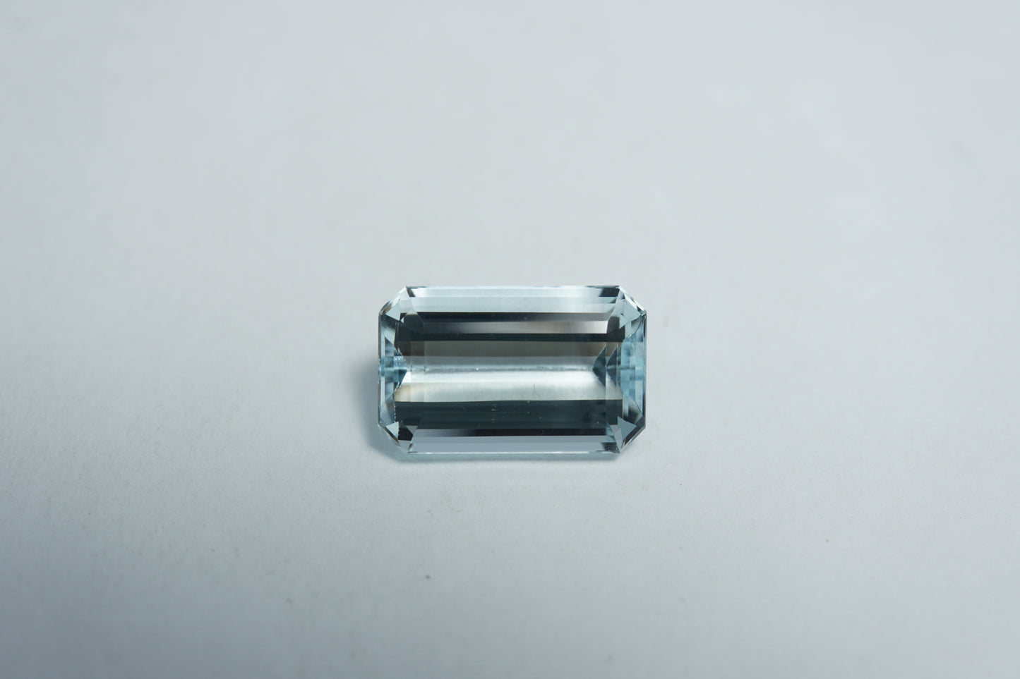 3.70ct Água-marinha 12x8mm