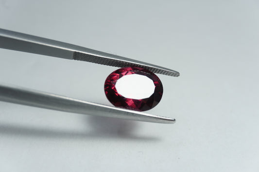 3.38ct Rodolita 10x8mm