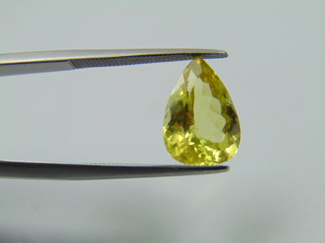 4.40ct Chrysolite 12x9mm