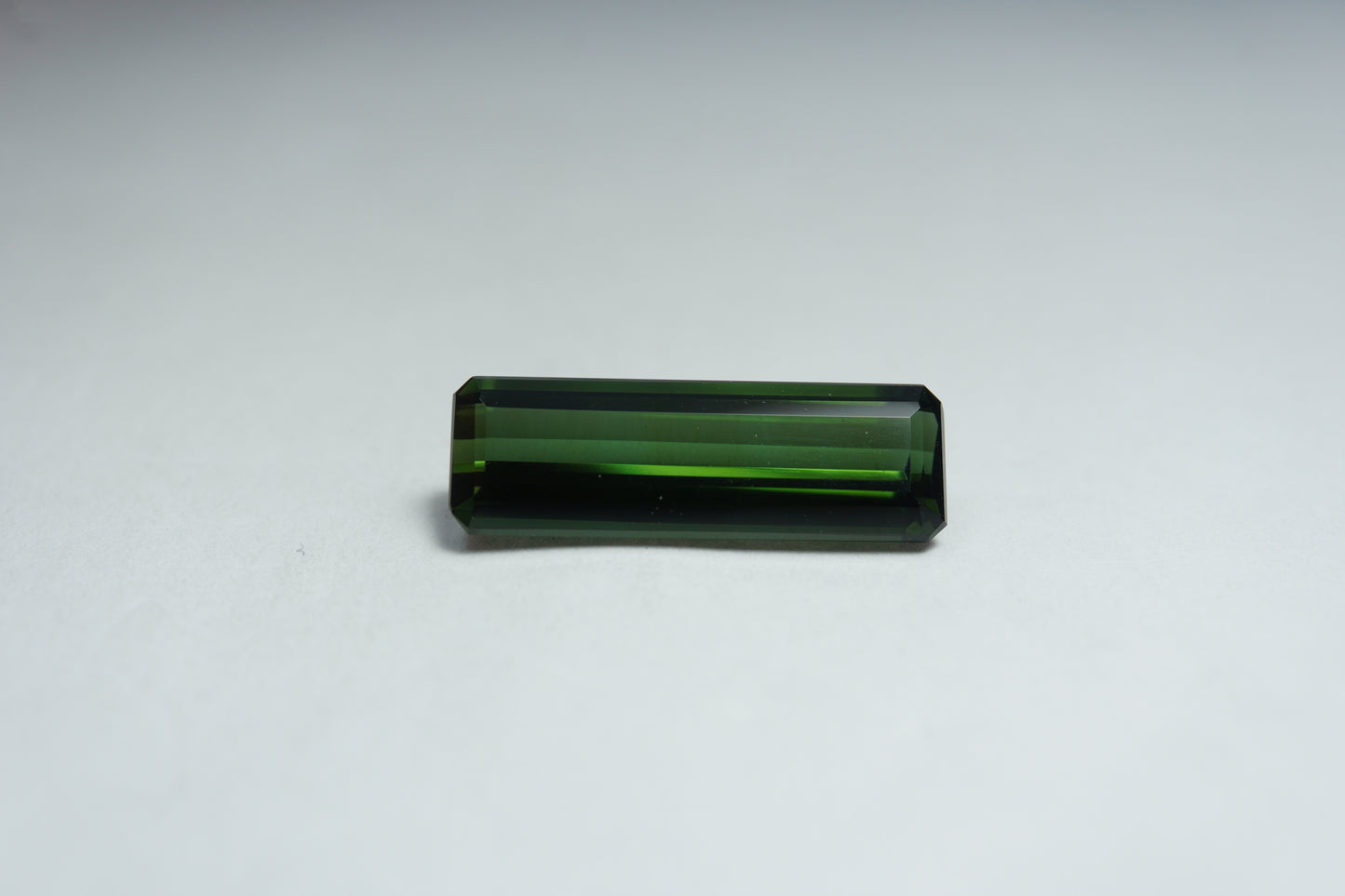 3.65ct Turmalina 17x6mm