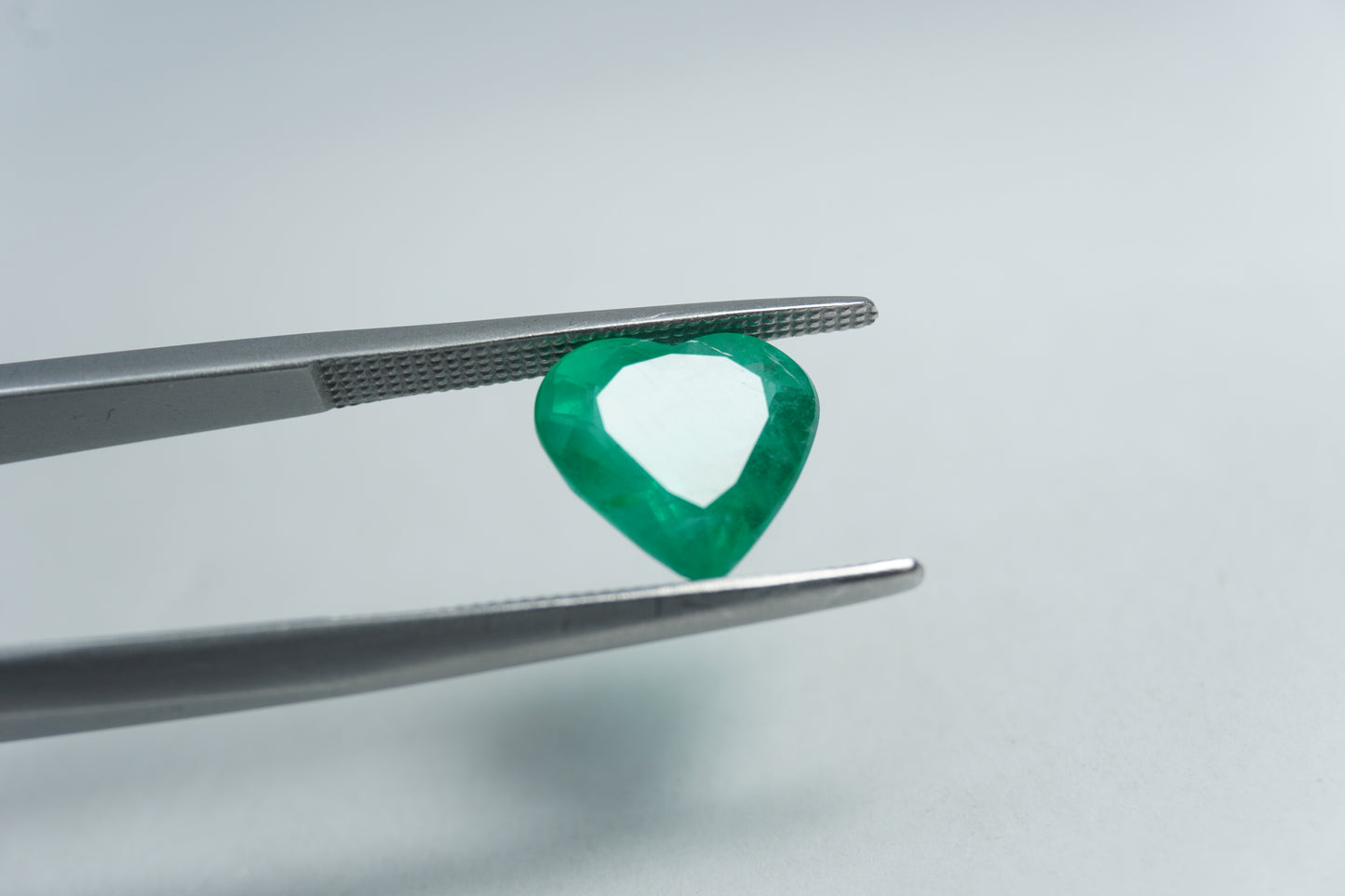 2.40ct Emerald 9mm