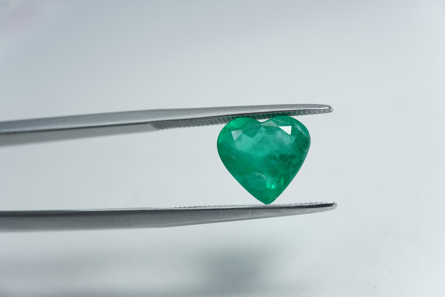 2.40ct Emerald 9mm