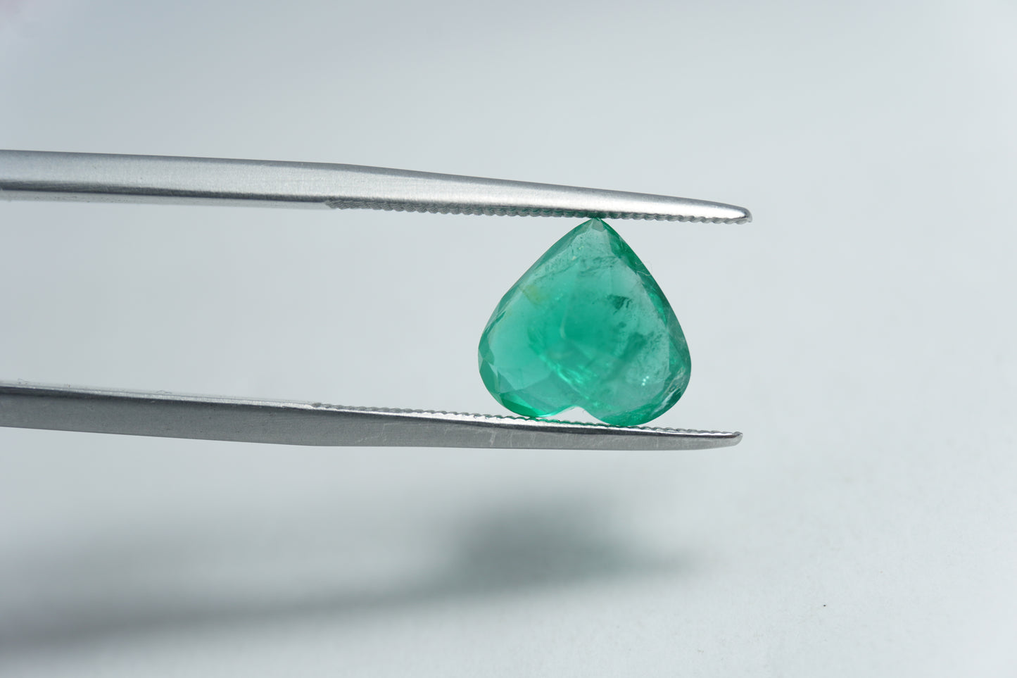 2.40ct Emerald 9mm