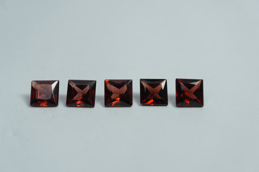 3.25ct Granada 5mm