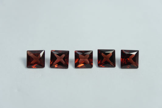 3.25ct Granada 5mm