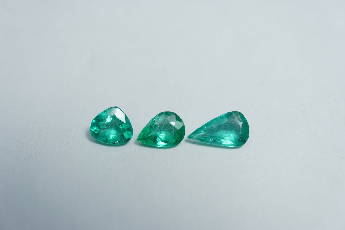 1.15ct Esmeralda 8x4.5mm / 6x5mm / 5mm
