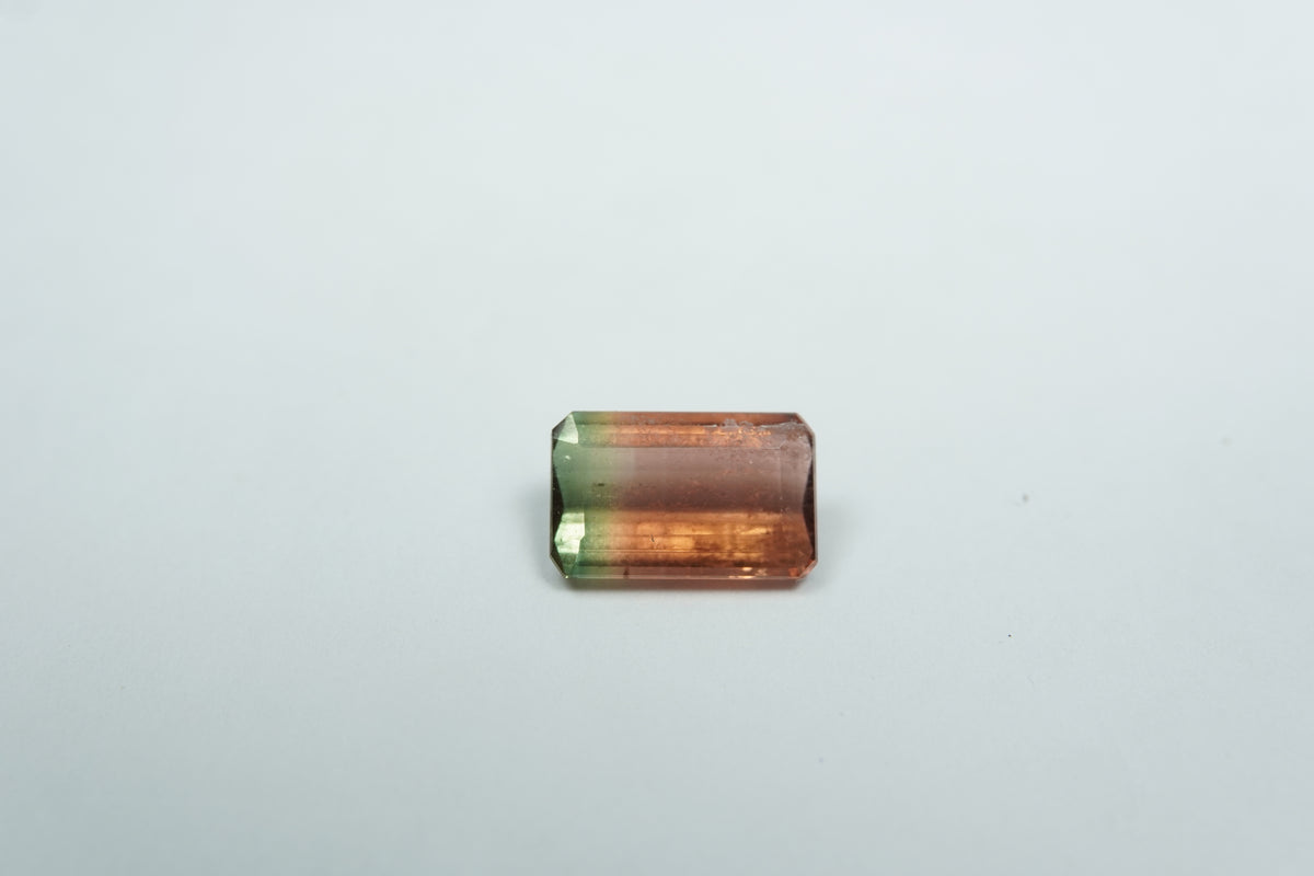 2.27ct Turmalina bicolor 10x6mm