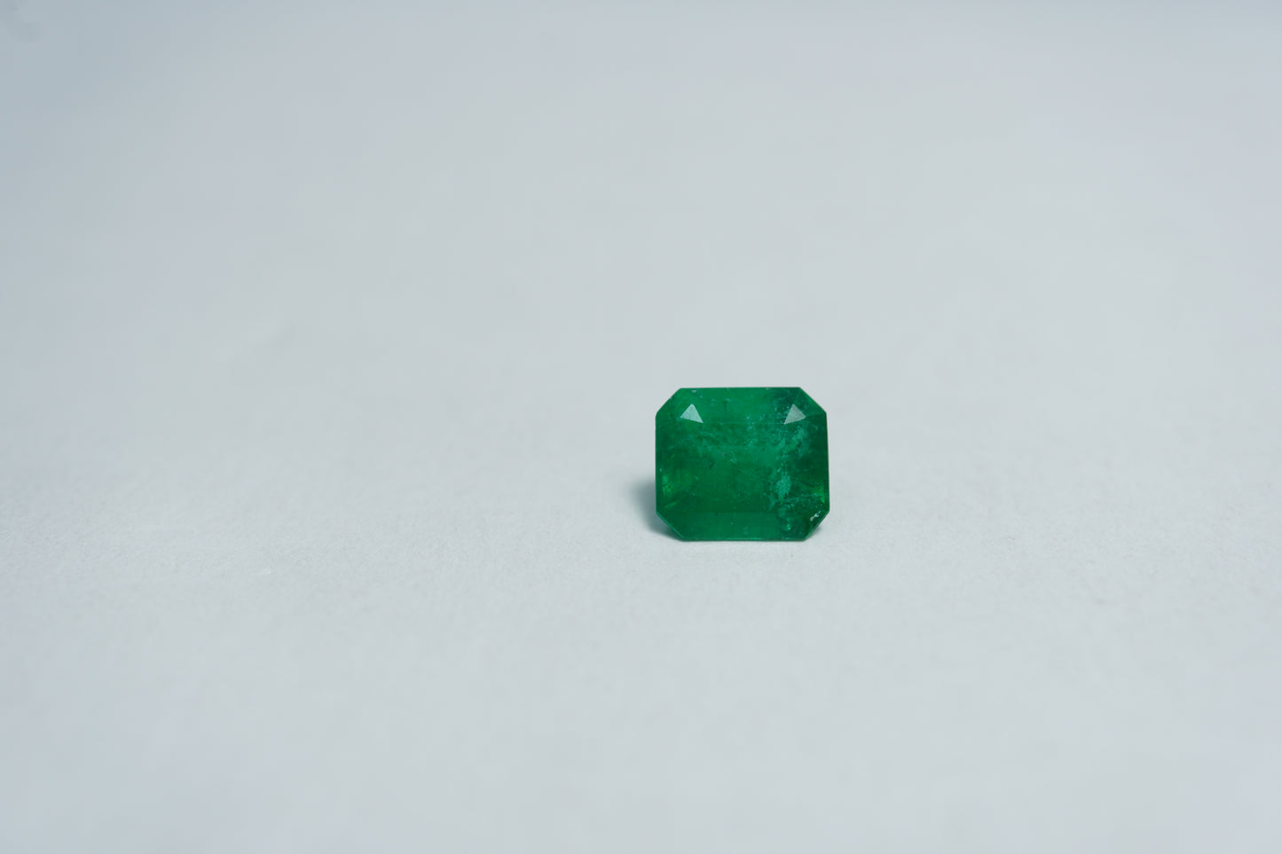 0.82ct Emerald 6mm