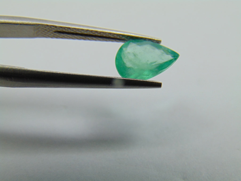 0.93ct Emerald 8x6mm