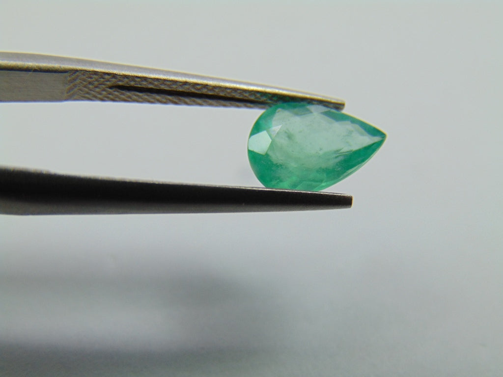 0.93ct Emerald 8x6mm