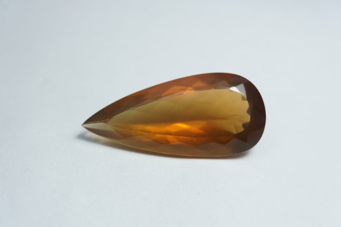 27.70ct Citrino 44x16mm