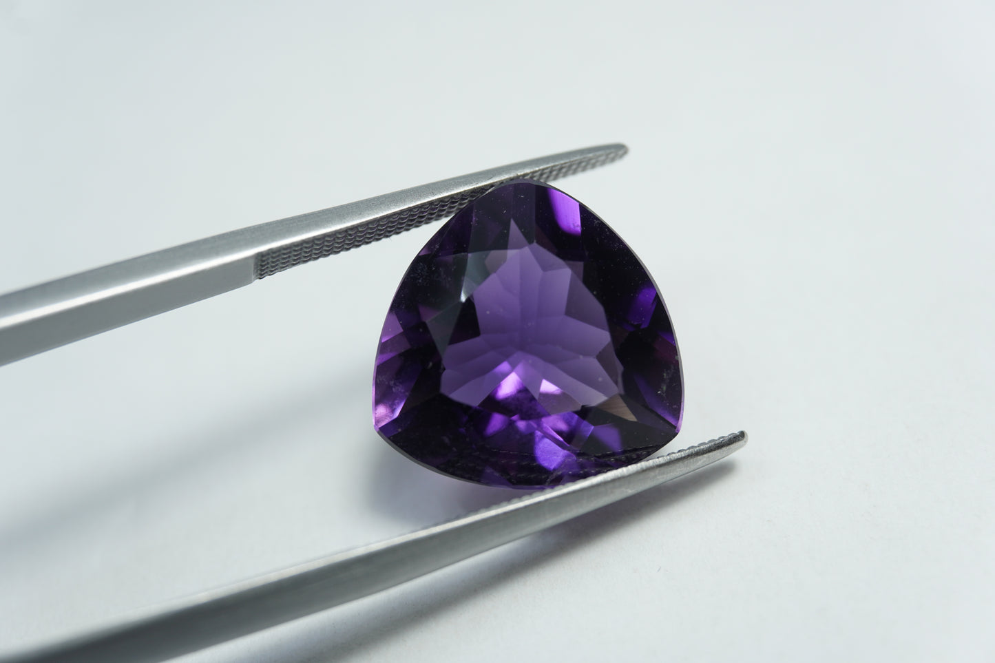 7.90ct Amethyst 14mm