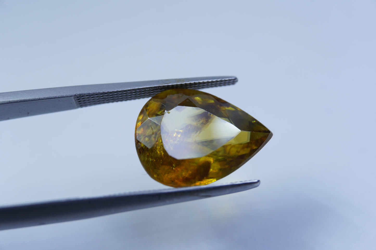 7.90ct Esfênio 15x12mm