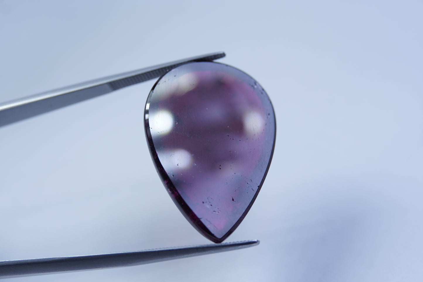 30.40ct Rubelita cabochão 28x20mm