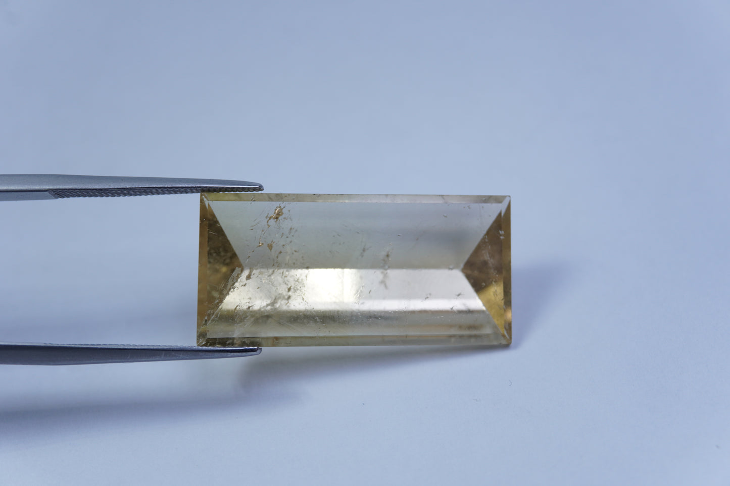 21.75ct Morganita 39x14mm