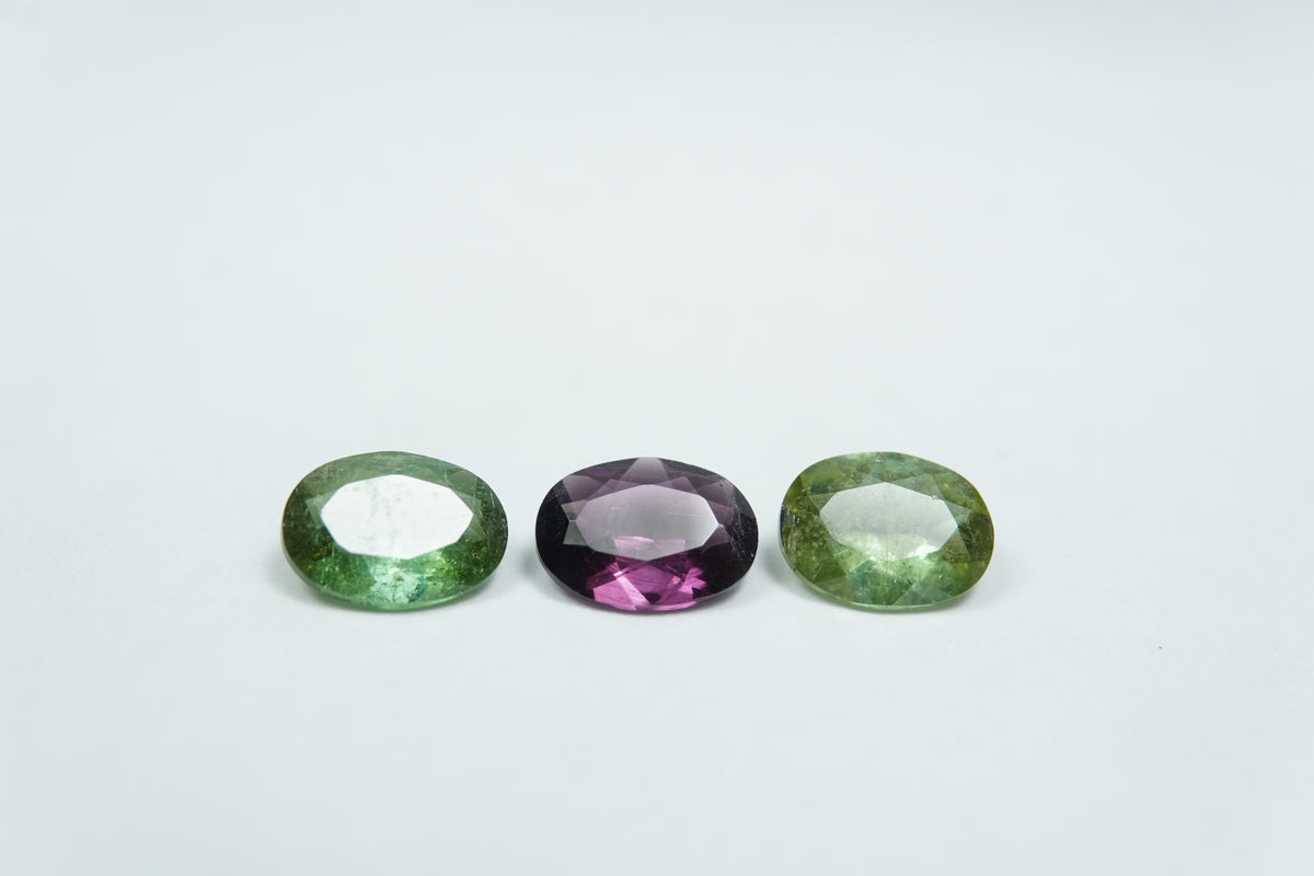 2.74ct Turmalinas mix 7.5x5.5mm