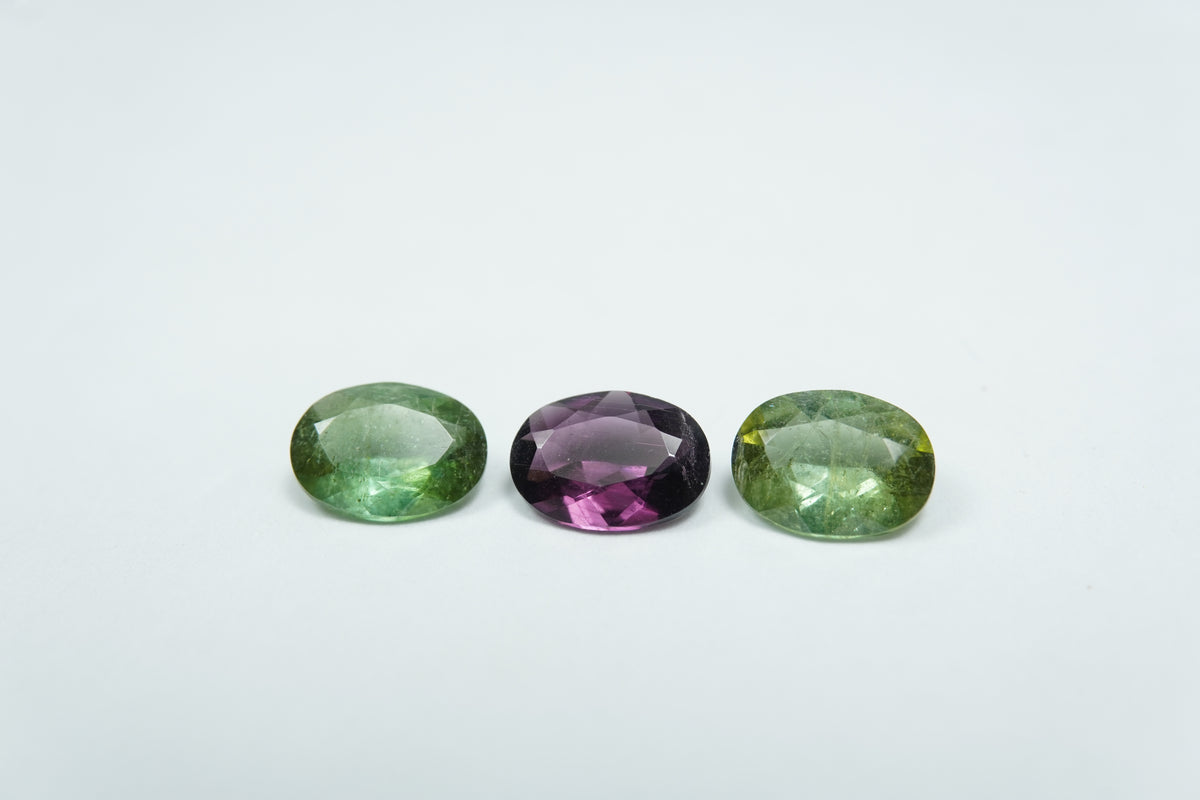 2.74ct Turmalinas mix 7.5x5.5mm