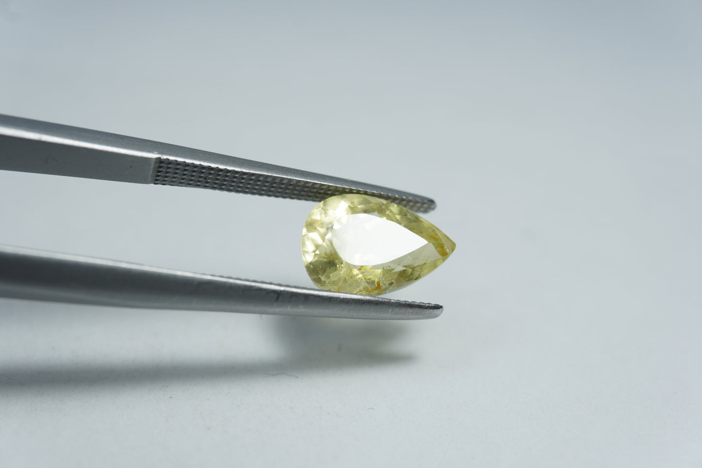 2.20ct Crisólita 10x7mm