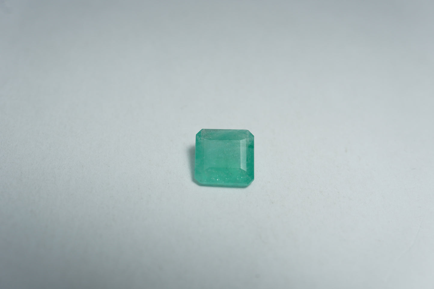 0.65ct Esmeralda 6mm
