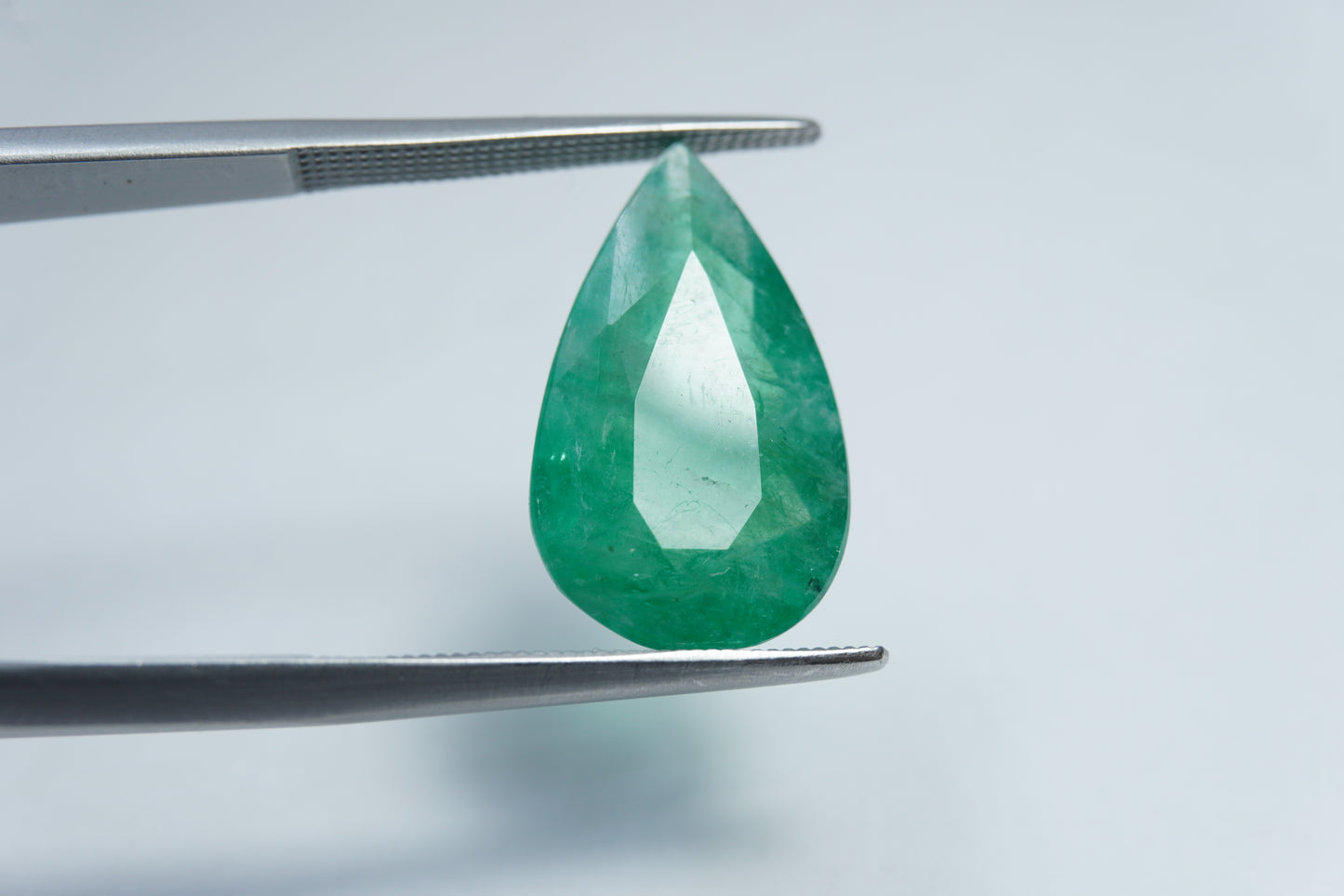 5.85ct Esmeralda 18x11mm