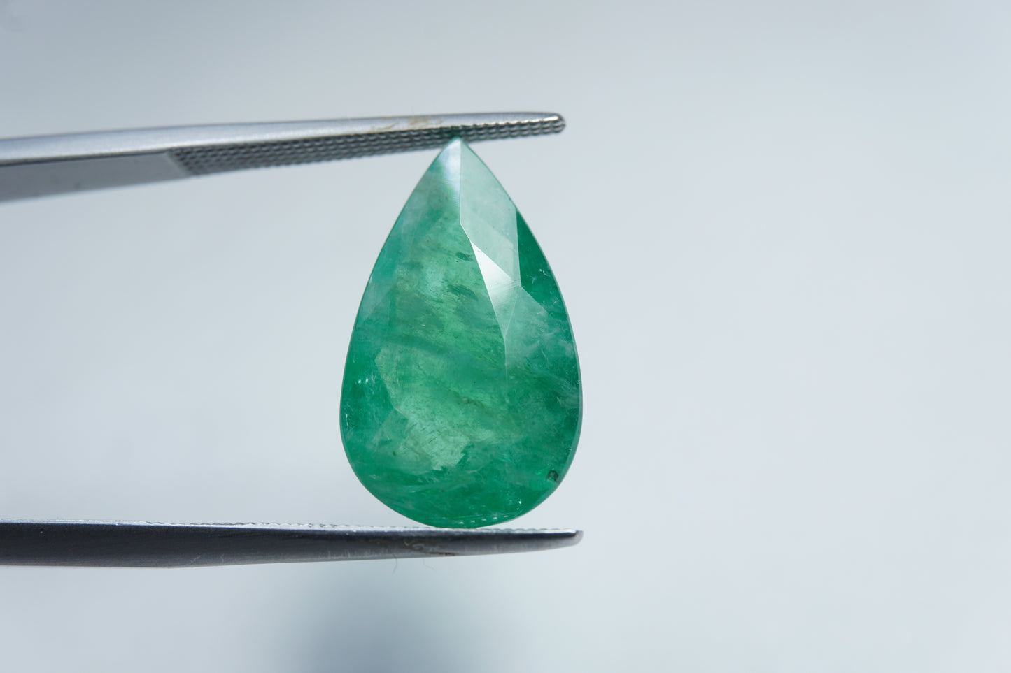 5.85ct Esmeralda 18x11mm