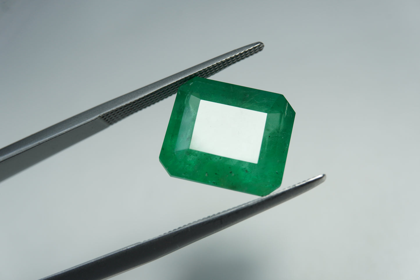 7.43ct Esmeralda 12x11mm