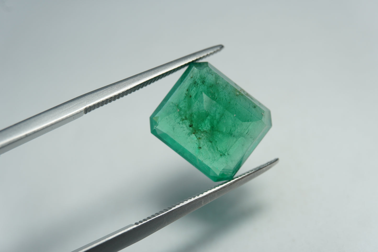 7.43ct Esmeralda 12x11mm