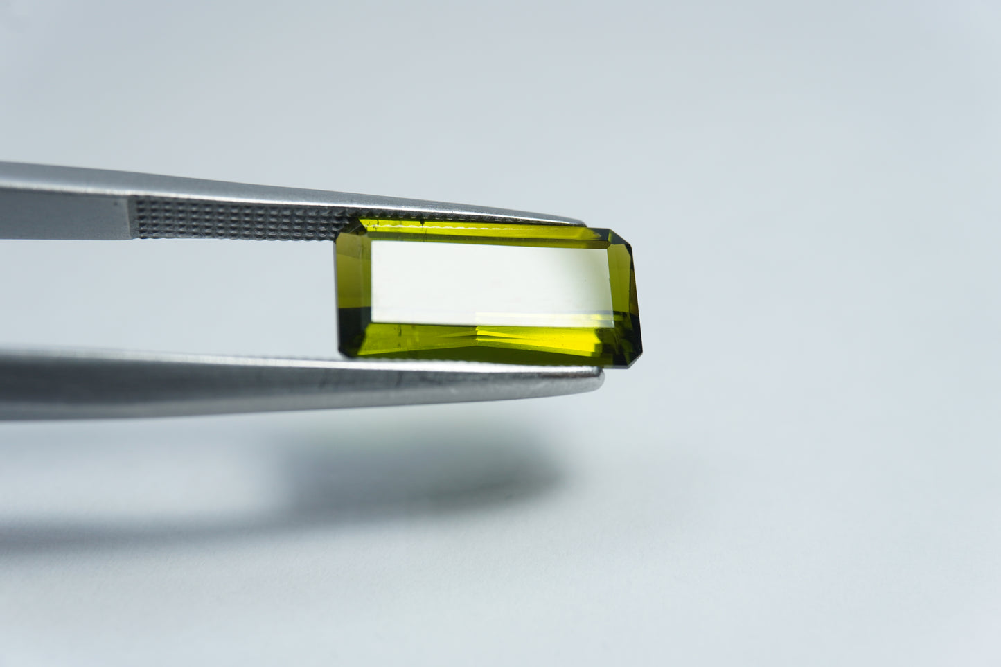 2.77ct Turmalina 12x6mm