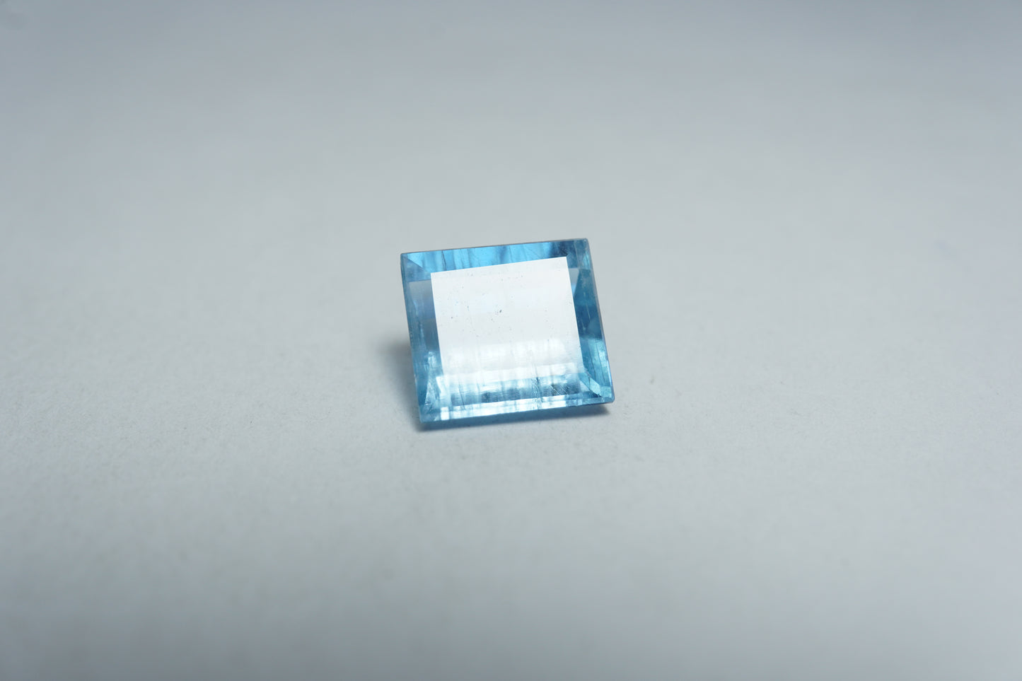 2.90ct Água-Marinha 8x8.5mm