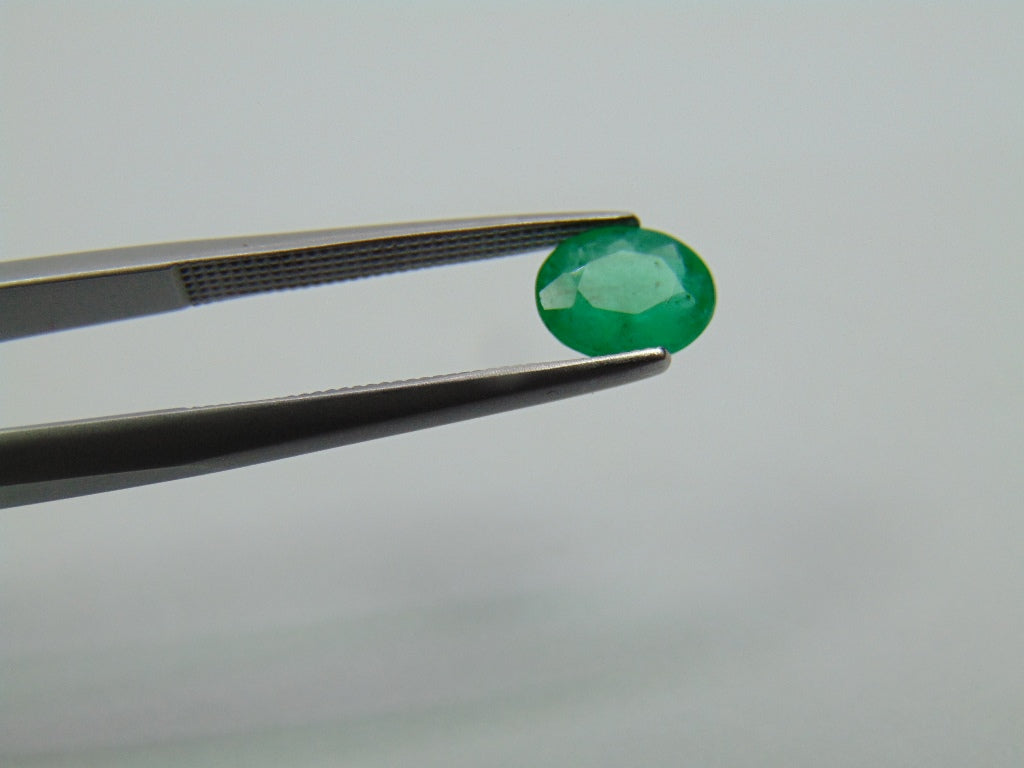 0.91ct Emerald 7x5mm