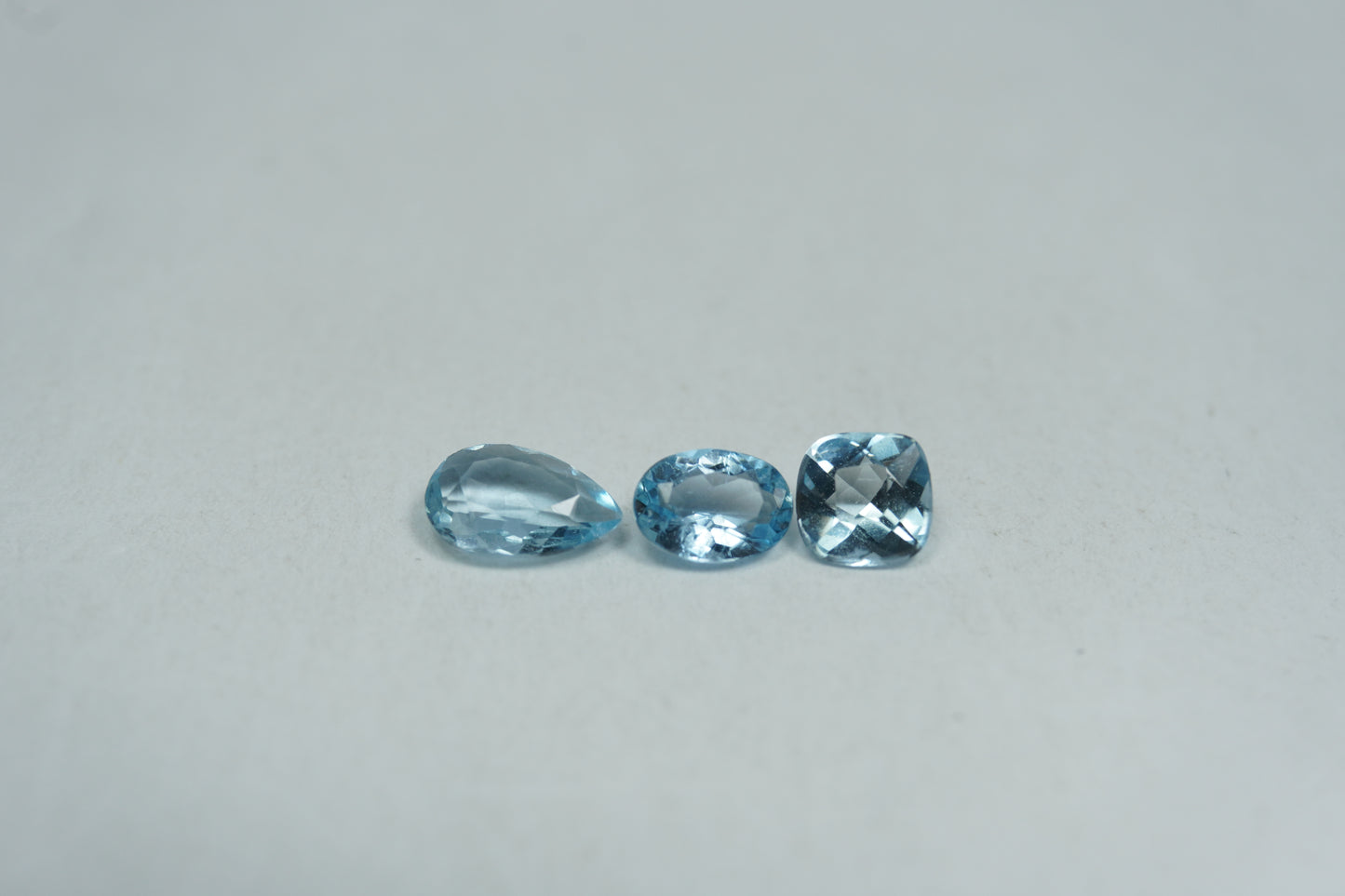 0.90ct Água-marinha 6x4mm / 3x3.5mm / 4mm