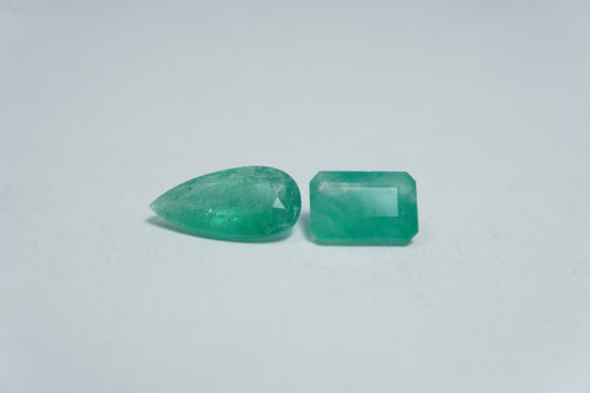 2.20ct Esmeralda 11x5mm / 8x5mm