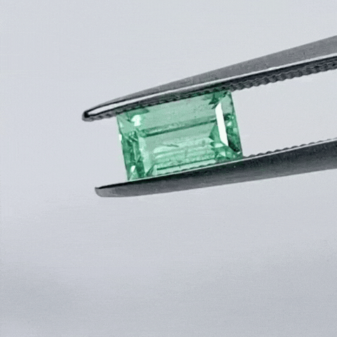 0.89ct Emerald 7x5mm