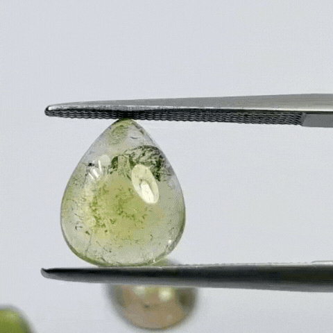 8.05ct Turmalina Cabochão