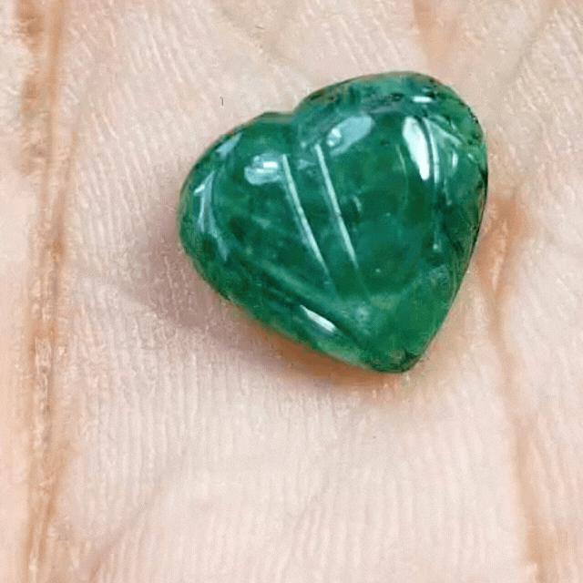 3.69ct Esmeralda 9mm