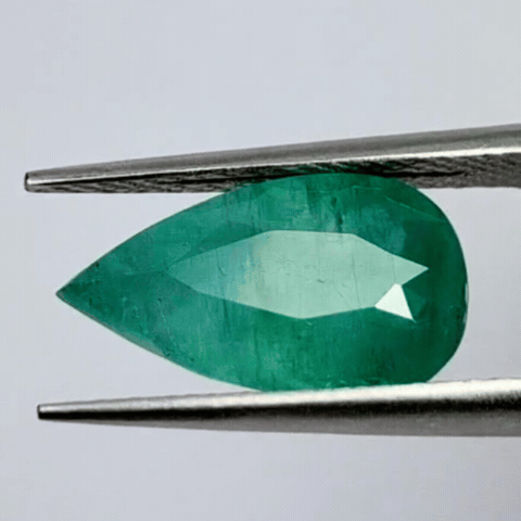 4.07ct Esmeralda 14x8mm