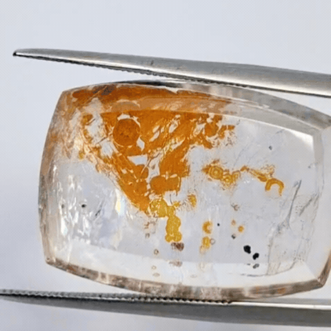 27.55ct Quartz With Inclusion 24x17mm