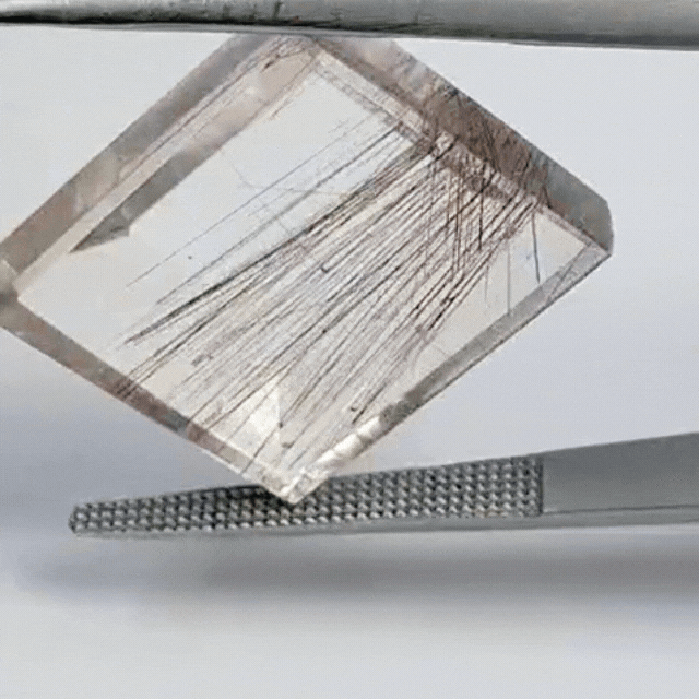 22.20ct Quartz With Inclusion 18x15mm