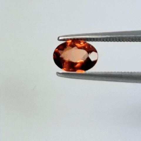 4.19ct Espessartita 7x5mm